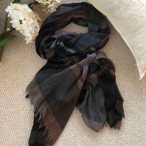 Knock-off Burberry Scarf